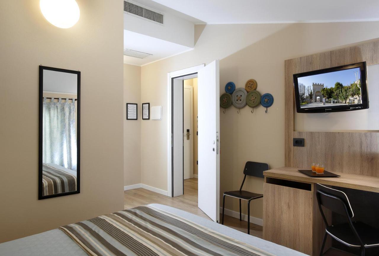 Hotel Porta Nuova Assisi Esterno foto