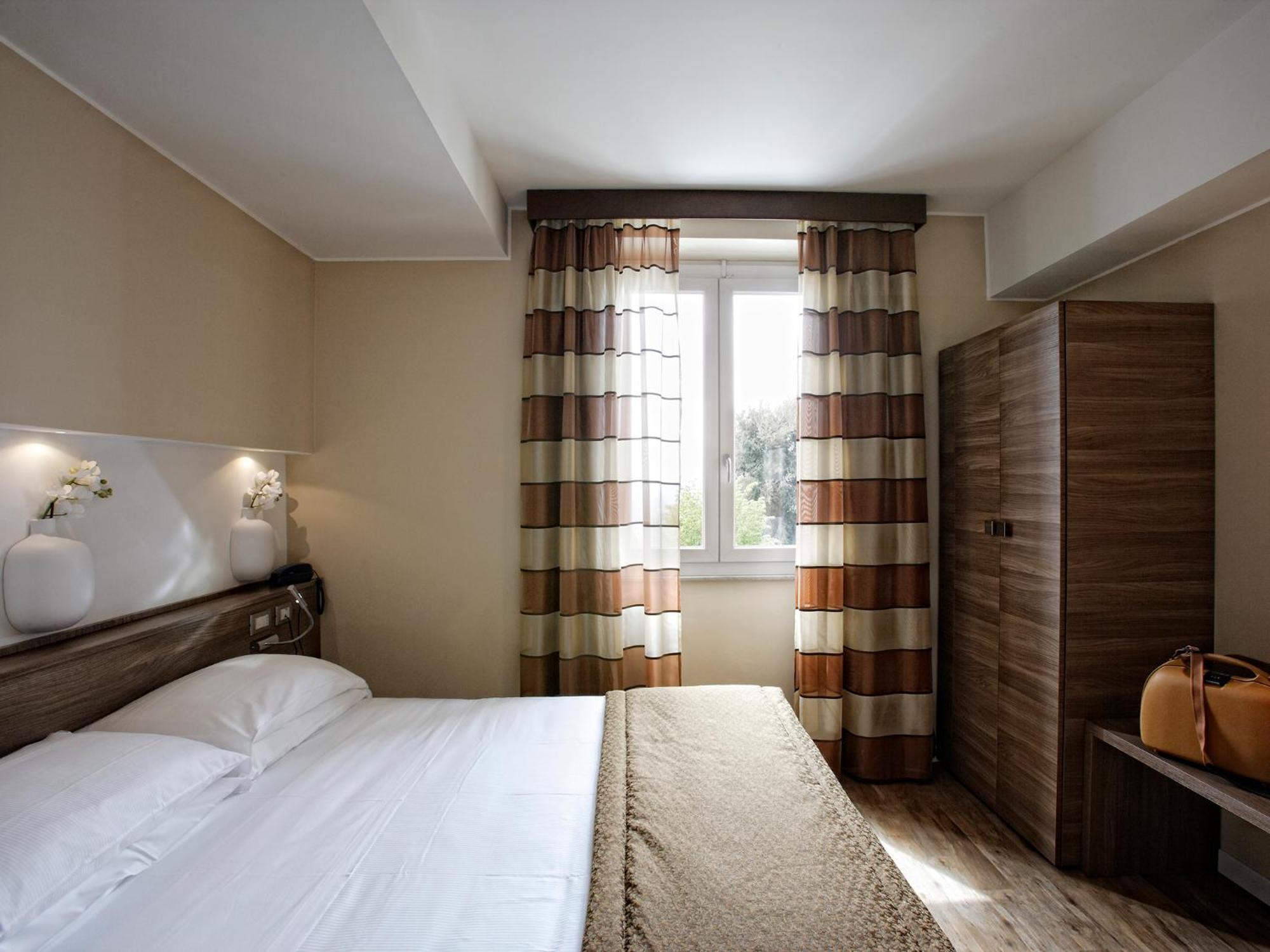 Hotel Porta Nuova Assisi Esterno foto