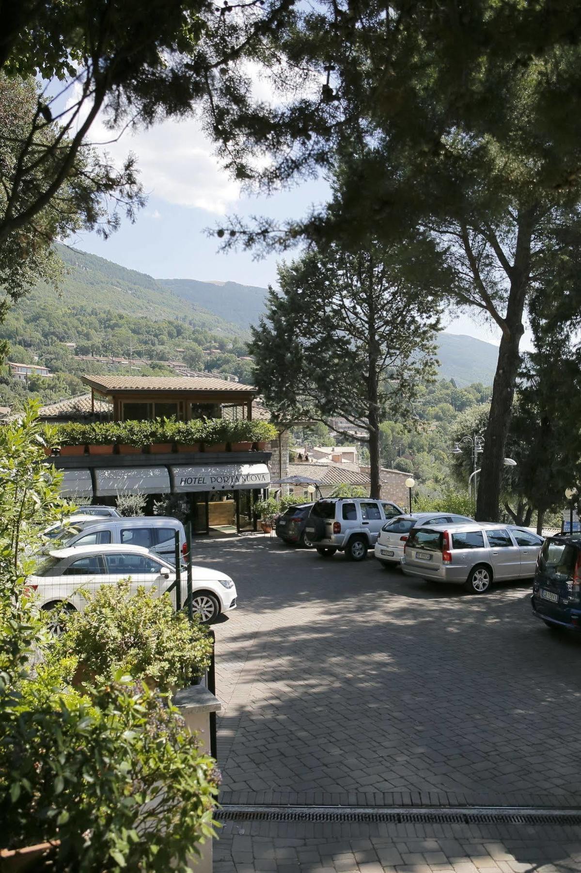 Hotel Porta Nuova Assisi Esterno foto